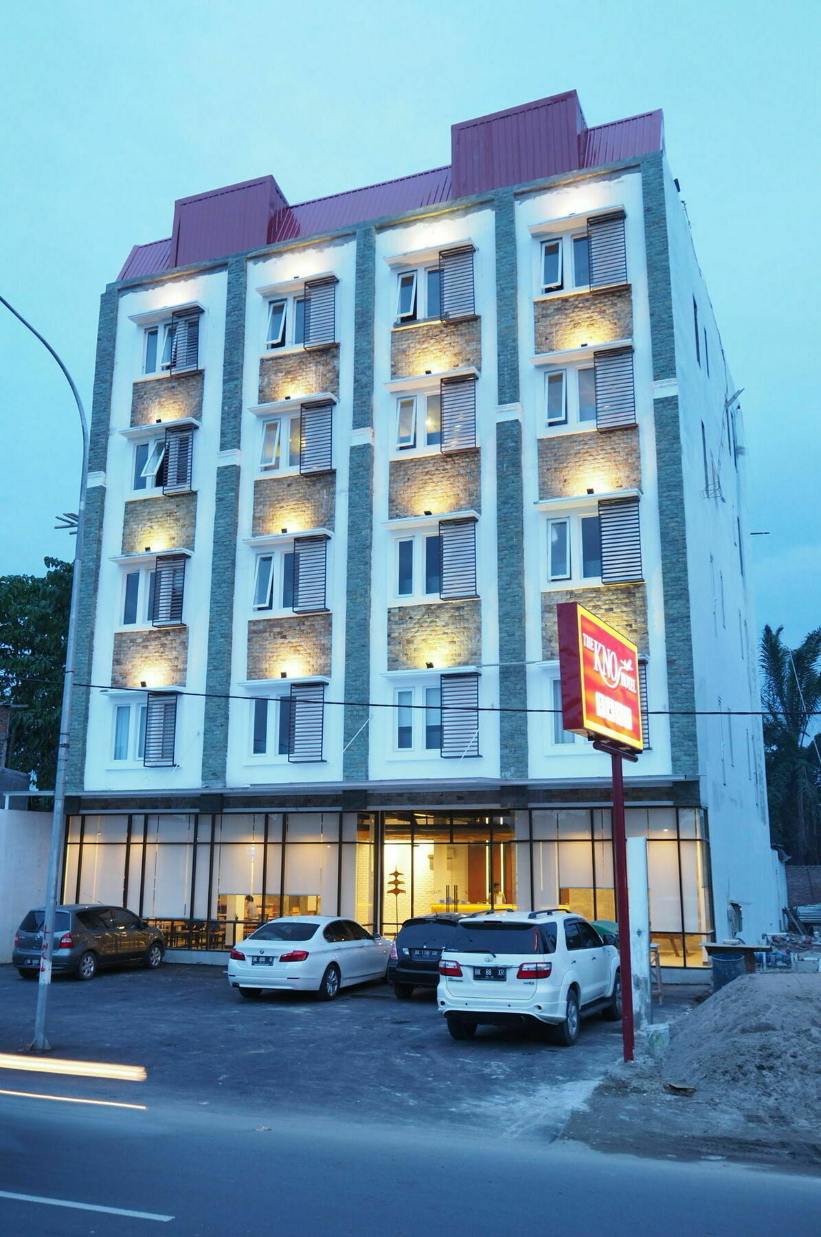 Crew Express Hotel Lubukpakam Exterior foto